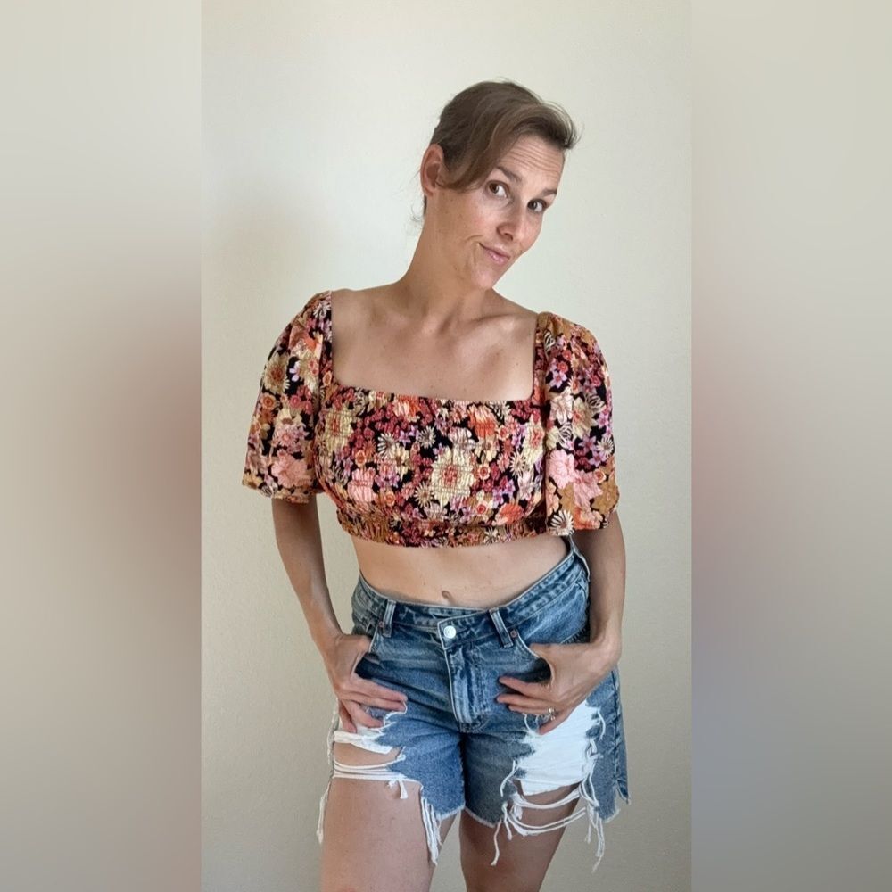 Rip Curl Off Shoulder Crop Top Smocked Black Floral Medium - Picture 3 of 8